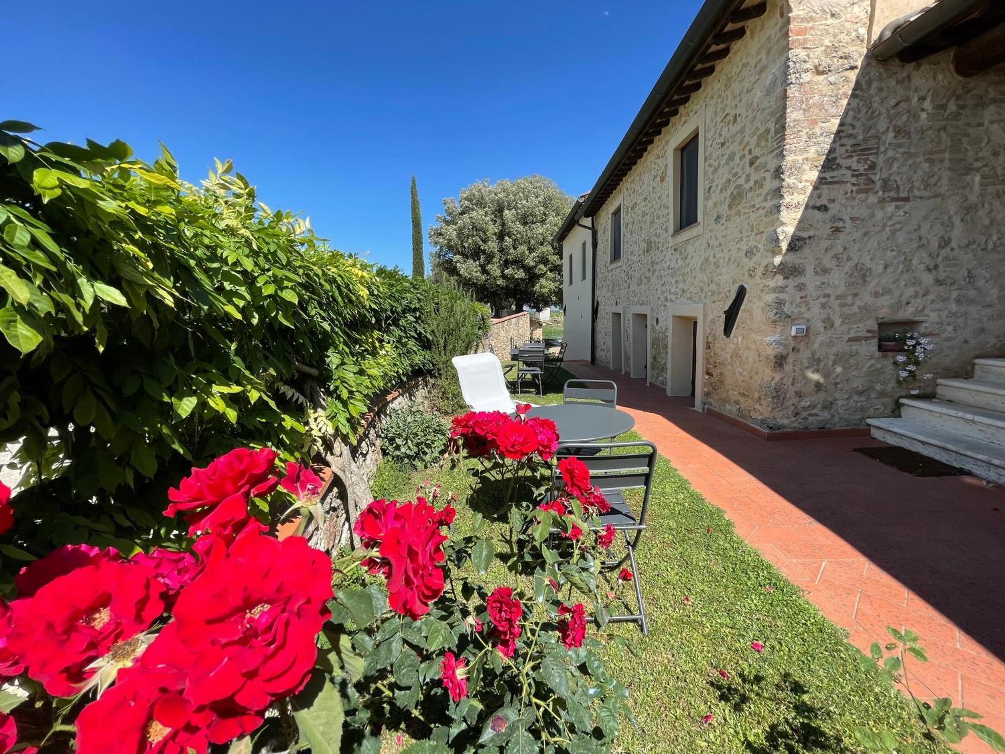 Agriturismo Castello Di Montauto サン・ジミニャーノ エクステリア 写真